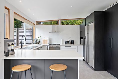 Photo of property in 190a Hutchinson Avenue, New Lynn, Auckland, 0600