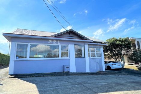 Photo of property in 2/221 Onewa Road, Birkenhead, Auckland, 0626