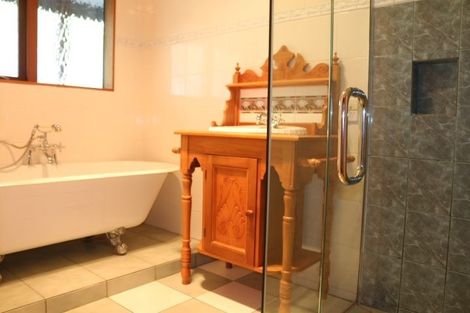 Photo of property in 27 Te Rakehou Road, Feilding, 4775