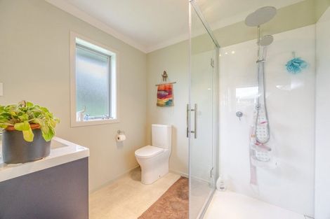 Photo of property in 11 Pohutukawa Drive, Eskdale, Napier, 4182