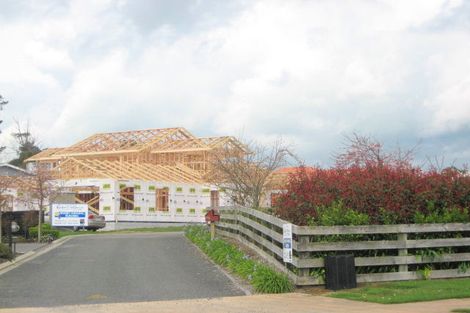 Photo of property in 37 Shelter Grove, Frankleigh Park, New Plymouth, 4310