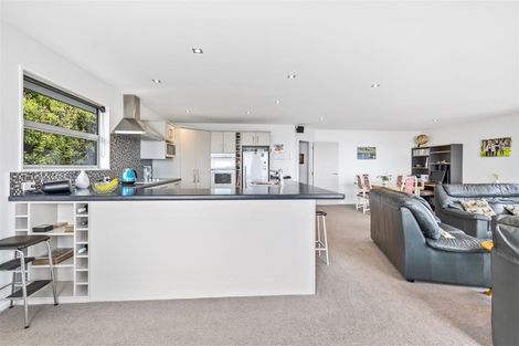 Photo of property in 18 Maffeys Road, Mount Pleasant, Christchurch, 8081