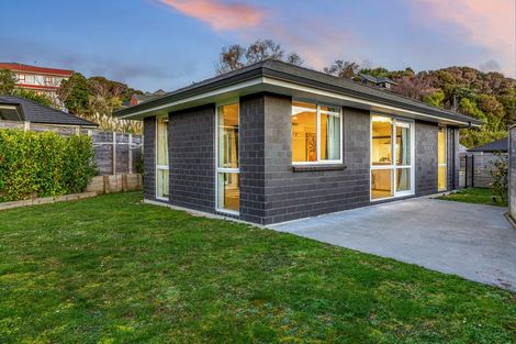 Photo of property in 33 Tradewinds Drive, Whitby, Porirua, 5024