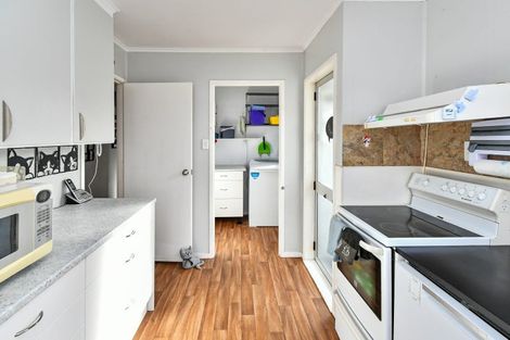 Photo of property in 14 Seaward Place, Wattle Downs, Auckland, 2103