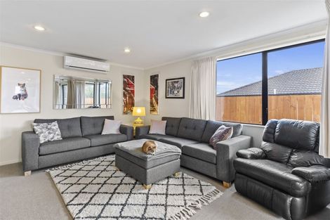 Photo of property in 48a Lewisham Street, Highland Park, Auckland, 2010