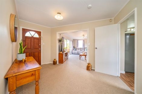 Photo of property in 22 Gemstone Drive, Birchville, Upper Hutt, 5018