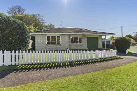 Photo of property in 20 Kenmore Street, Westown, New Plymouth, 4310