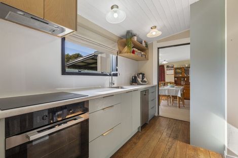 Photo of property in 16 Falstaff Street, Stratford, 4332