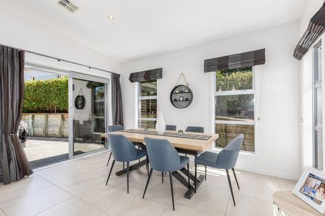 Photo of property in 28 Nelson Avenue, Aotea, Porirua, 5024