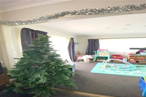 Photo of property in 35 Kirby Street, Glendene, Auckland, 0602