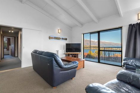 Photo of property in 28 Earnslaw Terrace, Queenstown, 9300