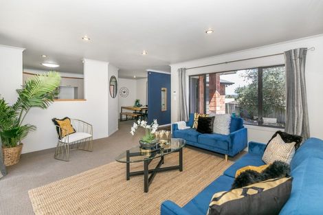 Photo of property in 24 Pointon Glade, Grandview Heights, Hamilton, 3200