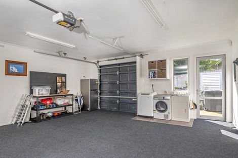 Photo of property in 1 The Fairway, Whakatane, 3120