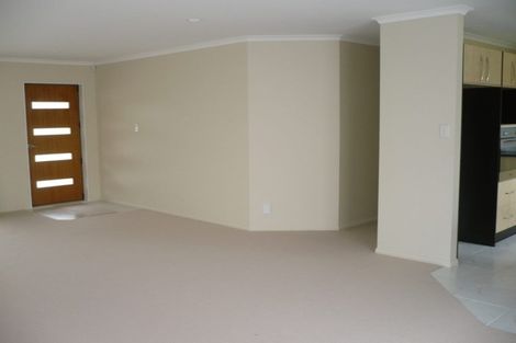 Photo of property in 16 Aufidius Place, Pukekohe, 2120