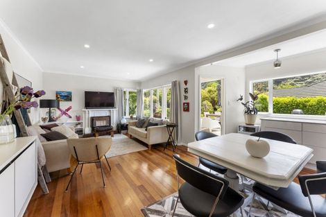 Photo of property in 33 Jocelyn Crescent, Pinehaven, Upper Hutt, 5019