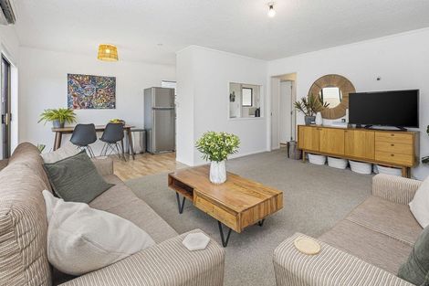 Photo of property in 47 Ladies Mile, Manly, Whangaparaoa, 0930