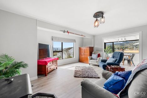 Photo of property in 12 Roman Close, Silverstream, Upper Hutt, 5019