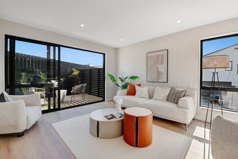 Photo of property in 1/32 Beulah Avenue, Rothesay Bay, Auckland, 0630