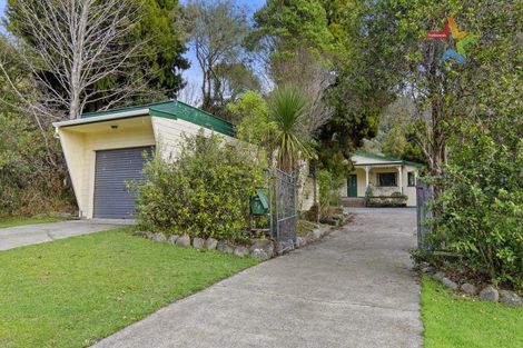 Photo of property in 34 Jocelyn Crescent, Pinehaven, Upper Hutt, 5019