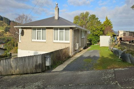 Photo of property in 9 Springdon Avenue, Sawyers Bay, Port Chalmers, 9023