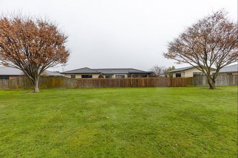 Photo of property in 16 Daniel Place, Kelvin Grove, Palmerston North, 4414
