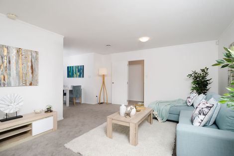 Photo of property in 76 Birdwood Road, Swanson, Auckland, 0612