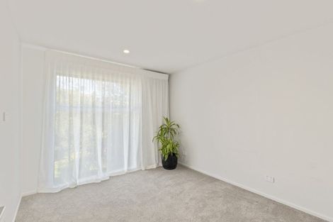 Photo of property in 199a Gill Street, Strandon, New Plymouth, 4312