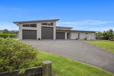 Photo of property in 4 Cornerstone Place, Te Kamo, Kamo, 0185