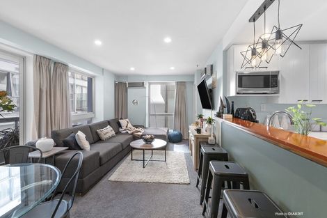 Photo of property in Terrace Heights Apartments, 2g/163 The Terrace, Wellington Central, Wellington, 6011