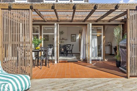 Photo of property in 24a Puriri Street, Miramar, Wellington, 6022