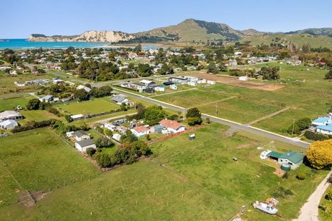 Photo of property in 37 Banks Street, Tolaga Bay, 4077