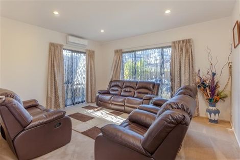 Photo of property in 39 San Marino Drive West, Henderson, Auckland, 0612