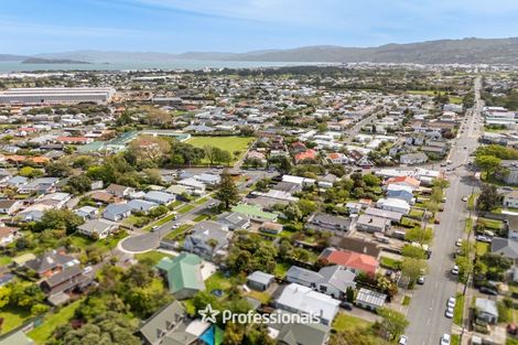 Photo of property in 143 Whites Line East, Waiwhetu, Lower Hutt, 5010