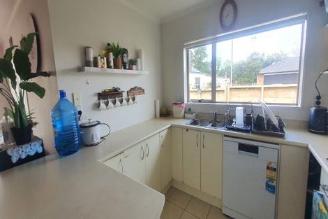 Photo of property in 9 Neesons Way, Glendene, Auckland, 0602