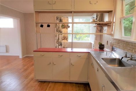 Photo of property in 28 Papakowhai Road, Papakowhai, Porirua, 5024