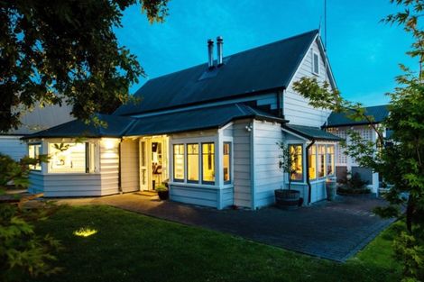 Photo of property in 2 Sealy Road, Bluff Hill, Napier, 4110