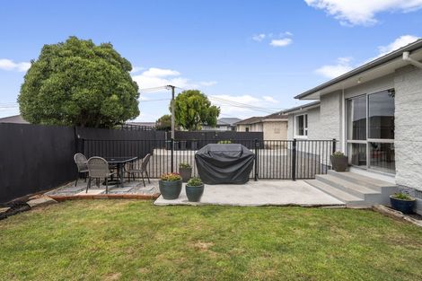 Photo of property in 2/118a Baker Street, New Brighton, Christchurch, 8083