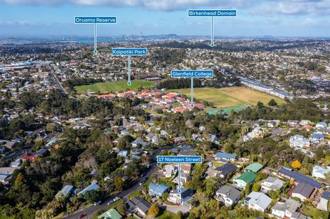 Photo of property in 17 Noeleen Street, Glenfield, Auckland, 0629