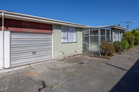Photo of property in 2/19 Sturrocks Road, Redwood, Christchurch, 8051