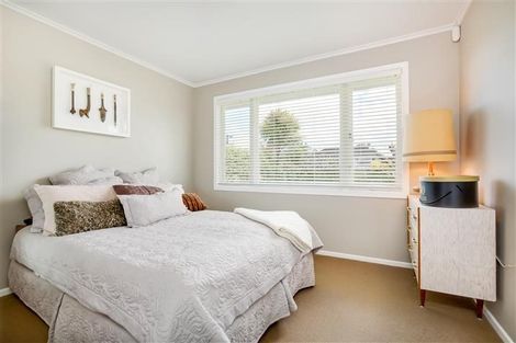 Photo of property in 13 Graham Avenue, Te Atatu Peninsula, Auckland, 0610