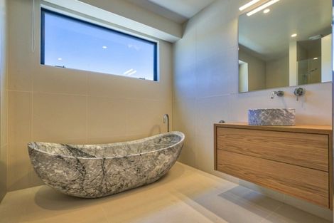 Photo of property in 3 Little Alpha Loop, Wanaka, 9305