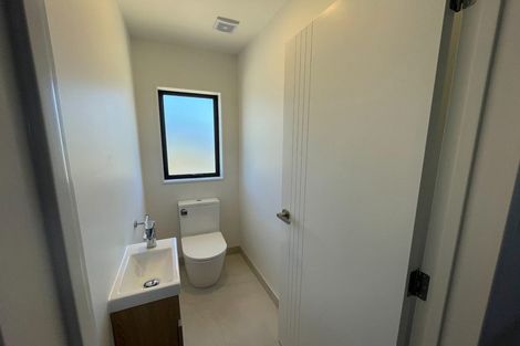 Photo of property in 6b Cairngorm Place, Highland Park, Auckland, 2010