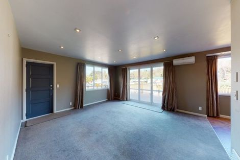 Photo of property in 36a Bruce Street, Hunterville, 4730