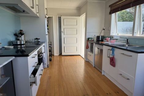 Photo of property in 959a Beach Road, Torbay, Auckland, 0630