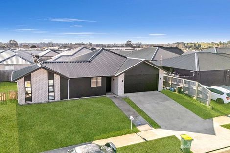 Photo of property in 28 Inuwai Street, Glenview, Hamilton, 3206