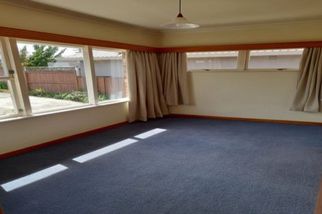 Photo of property in 2/73 Deep Creek Road, Waiake, Auckland, 0630