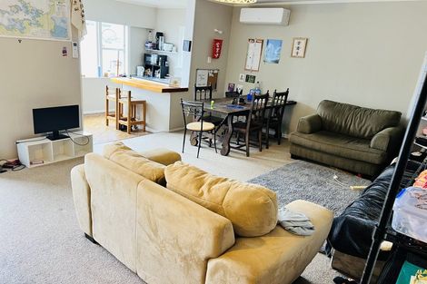 Photo of property in 19 Hania Street, Mount Victoria, Wellington, 6011