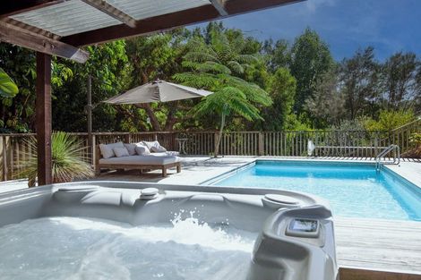 Photo of property in 136 Landing Road, Kerikeri, 0230