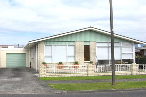 Photo of property in 19a Truby King Street, Merrilands, New Plymouth, 4312