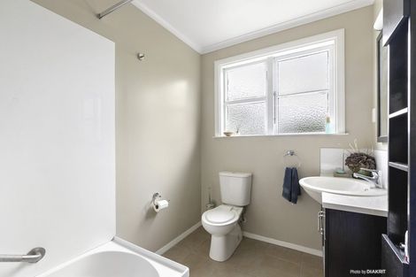 Photo of property in 23 Aplin Terrace, Ngaio, Wellington, 6035